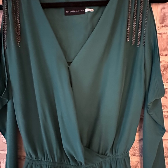 The Addison Story | Teal Green Cut Out Shoulder Silk Tunic - Picture 4 of 14